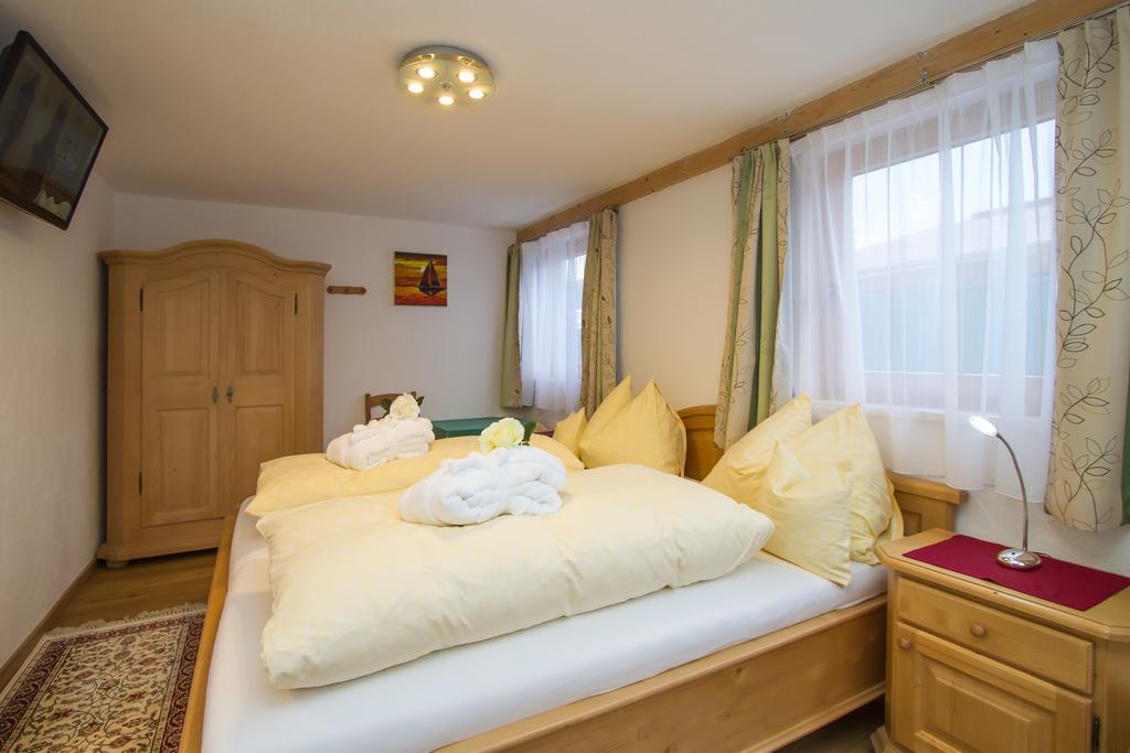 Gertis Ferienwohnung Hochfilzen Phòng bức ảnh