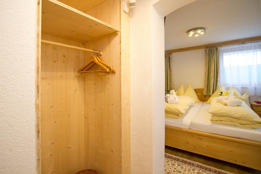 Gertis Ferienwohnung Hochfilzen Phòng bức ảnh