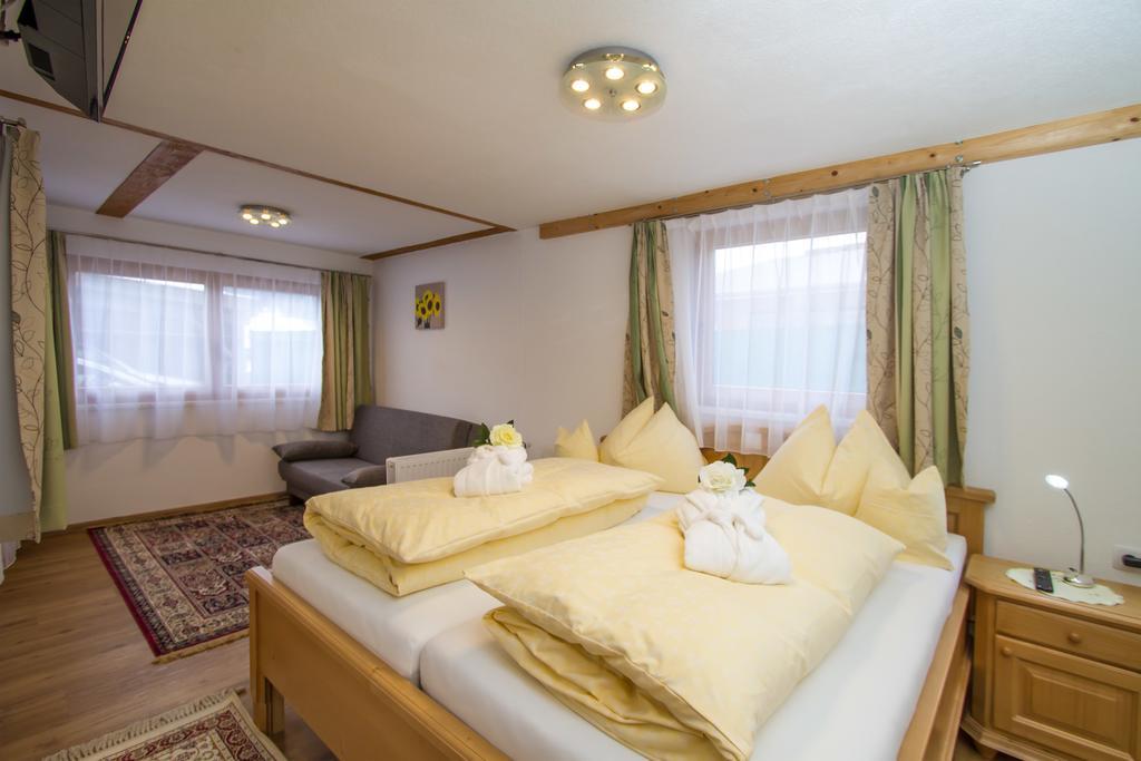Gertis Ferienwohnung Hochfilzen Phòng bức ảnh