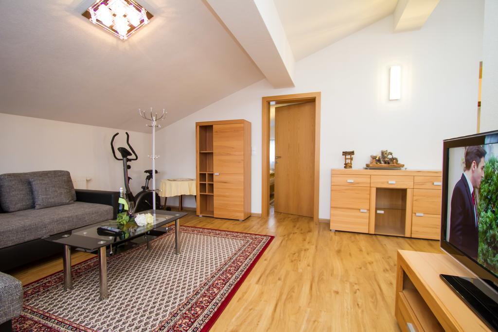 Gertis Ferienwohnung Hochfilzen Phòng bức ảnh